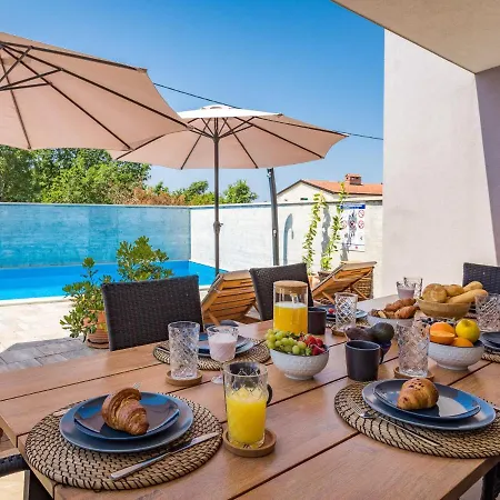 Leonardo By Interhome 度假居