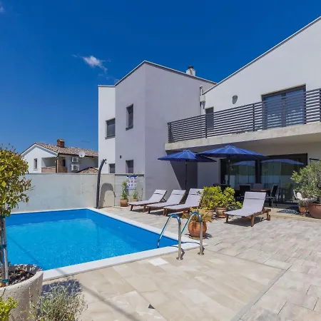 Leonardo By Interhome