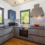 Leonardo By Interhome *