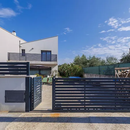 Leonardo By Interhome Nova Vas (Porec)