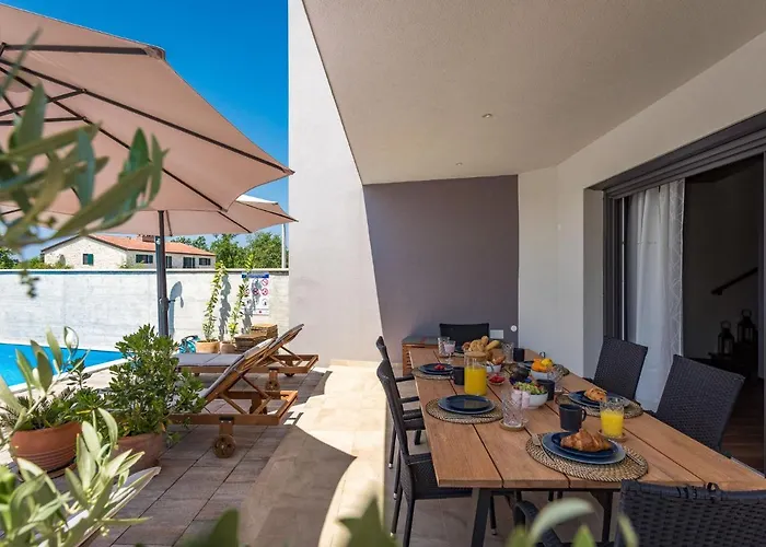 Leonardo By Interhome *