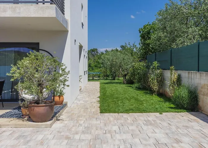 Leonardo By Interhome